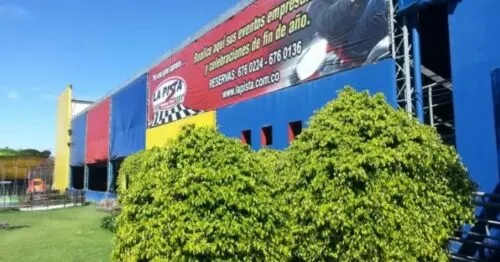 LA PISTA INDOOR KART BOGOTÁ LA PISTA INDOOR KART BOGOTÁ